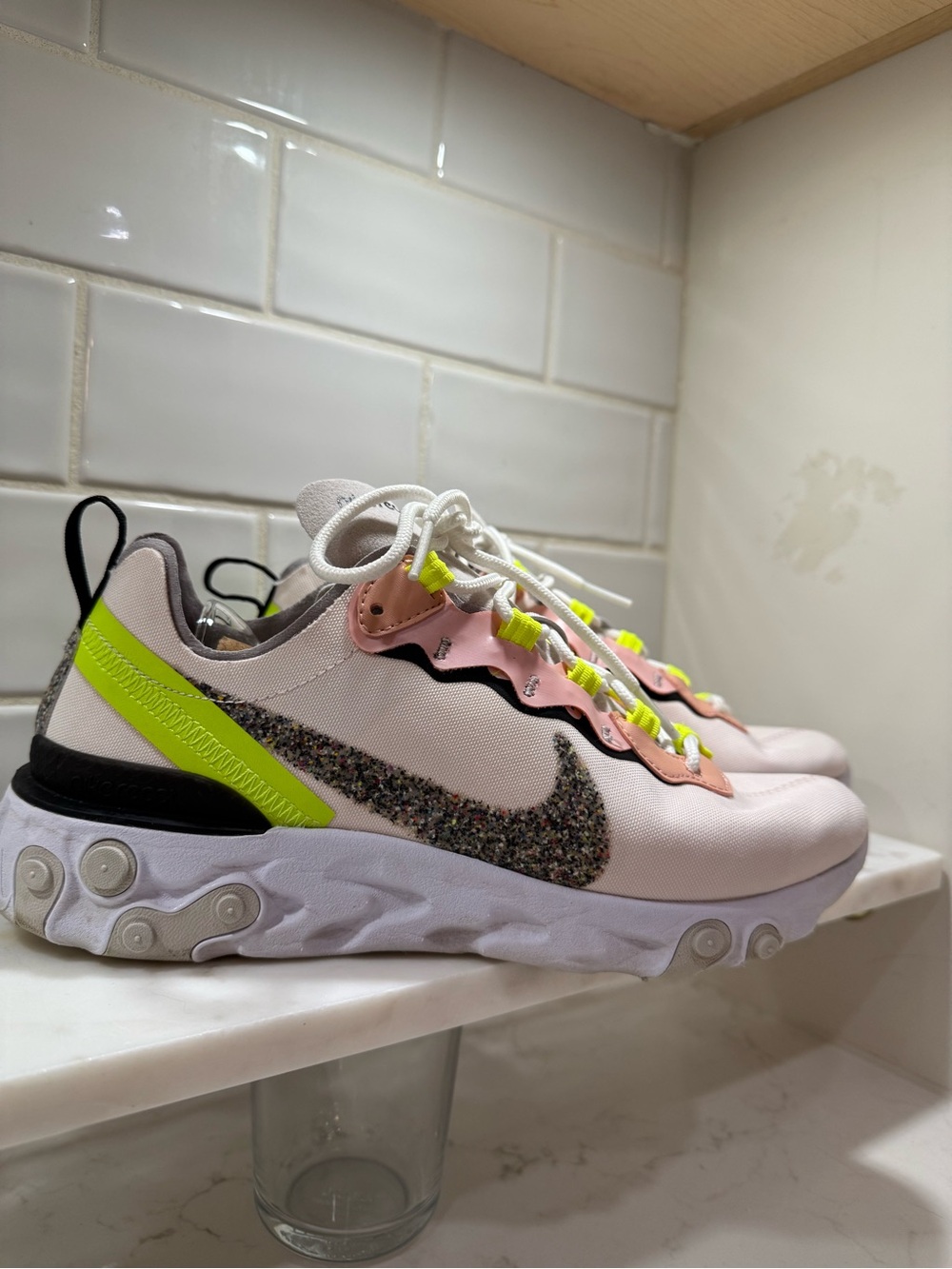 Nike React Element 55 Premium – Light Pink Volt Discontinued Colourway size 8